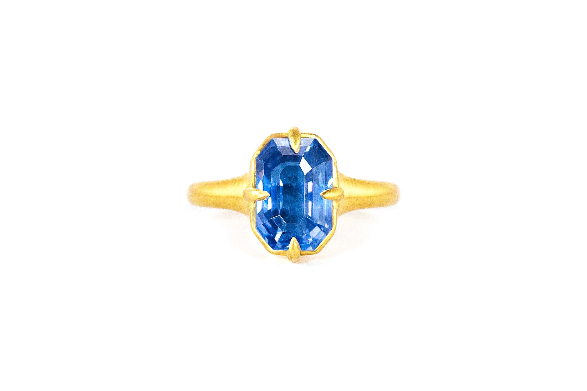 Antique Violet Color-Change Untreated Sapphire Khan Ring. - S. Kind & Co