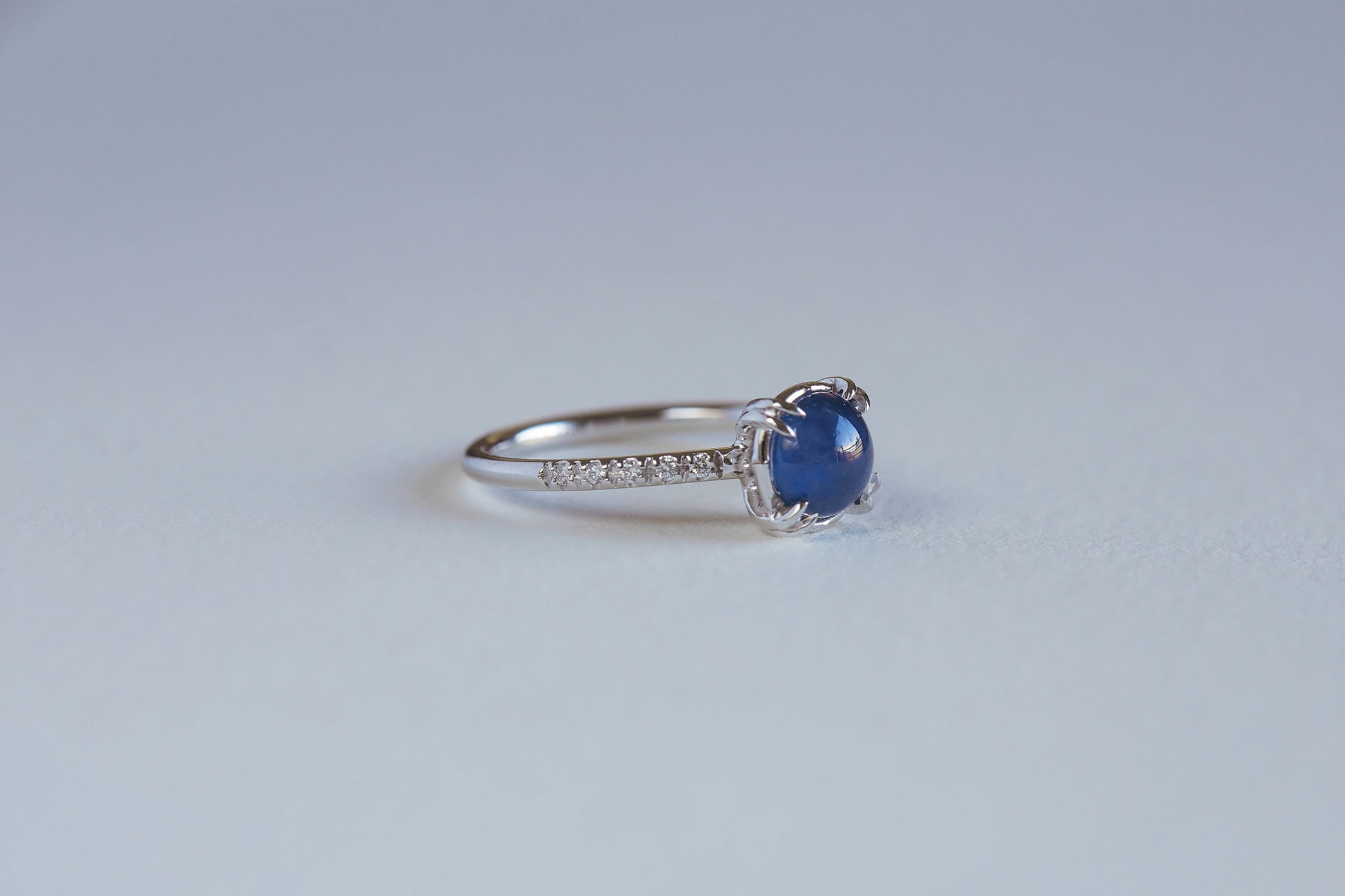Natural Vintage Blue Sapphire Cabochon Dunne Ring - S. Kind & Co